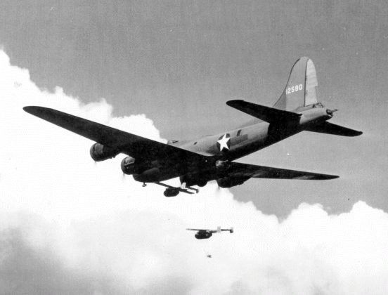 BOEING B-17 WITH AERONCA GB-1 GLIDE BOMBS