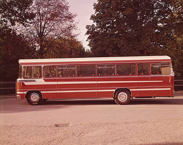 1956_46_DP_UADI_bus